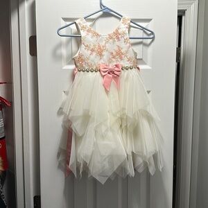 Little girls dress